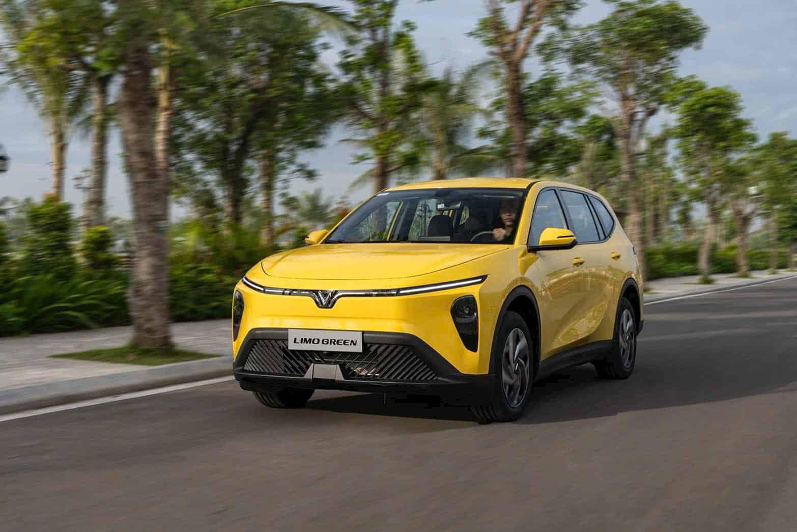 VF Limo Màu Vàng